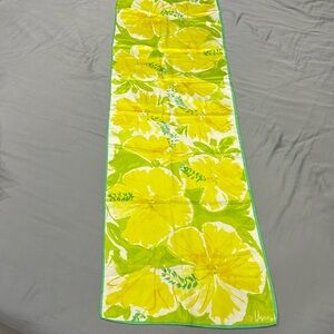 Vtg VERA Bug Hibiscus oblong Scarf lime green and yellow